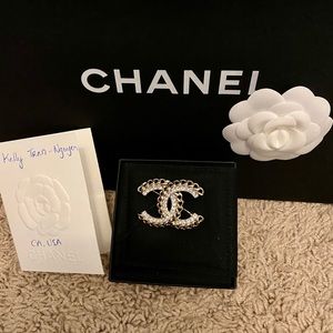 ❤️Chanel Brooch❤️